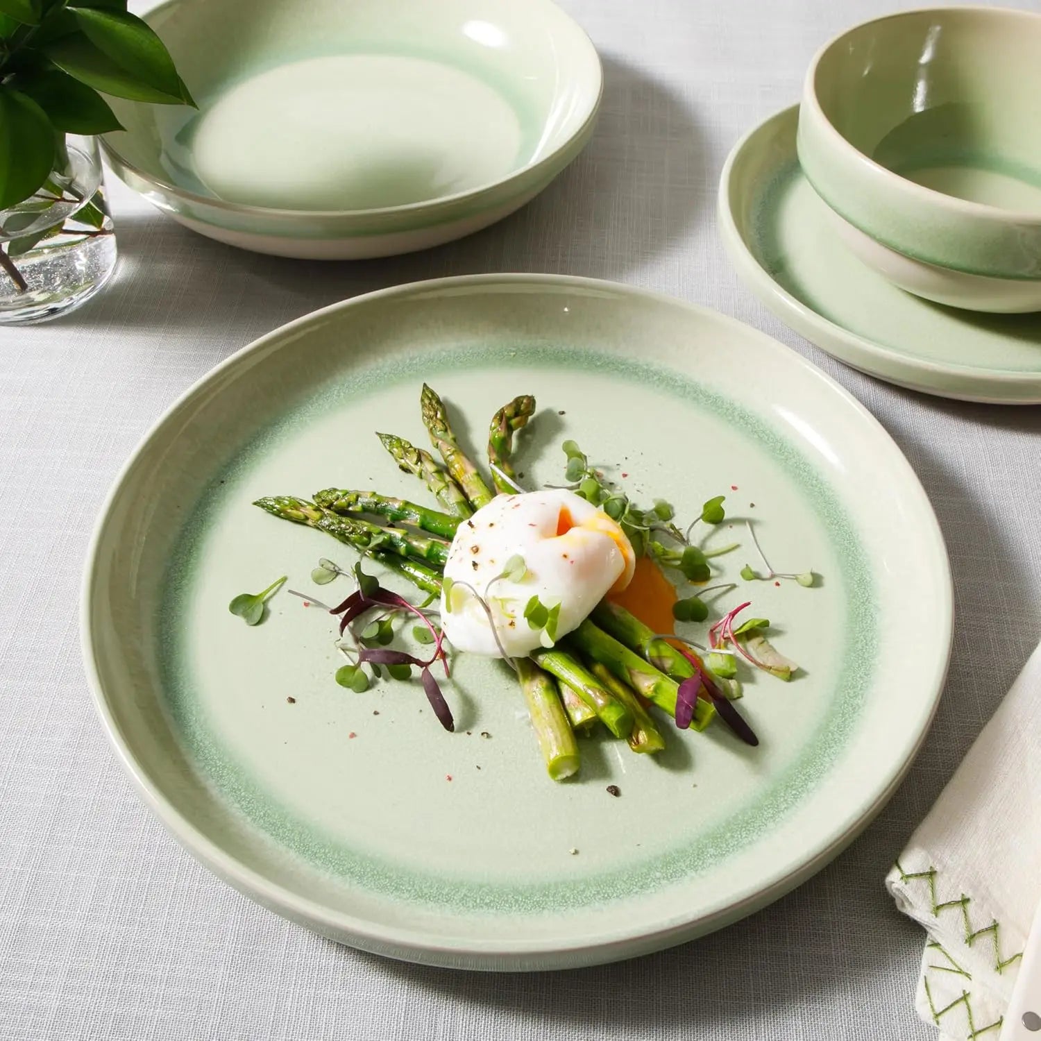 16 Piece Glaze Stoneware Dinnerware Set